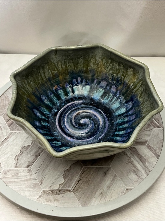 Source Unknown Other - Signed Studio Pottery Bowl Blue Green Drip Glaze Scalloped Edge 8in Art